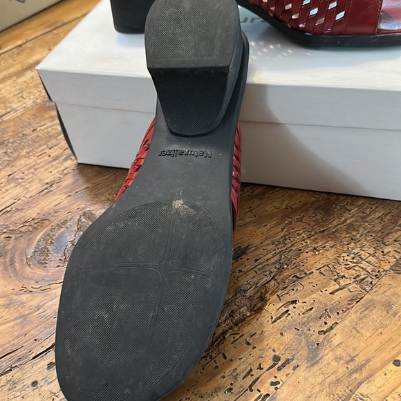 Red Naturalizer sandals - Picture 3 of 4